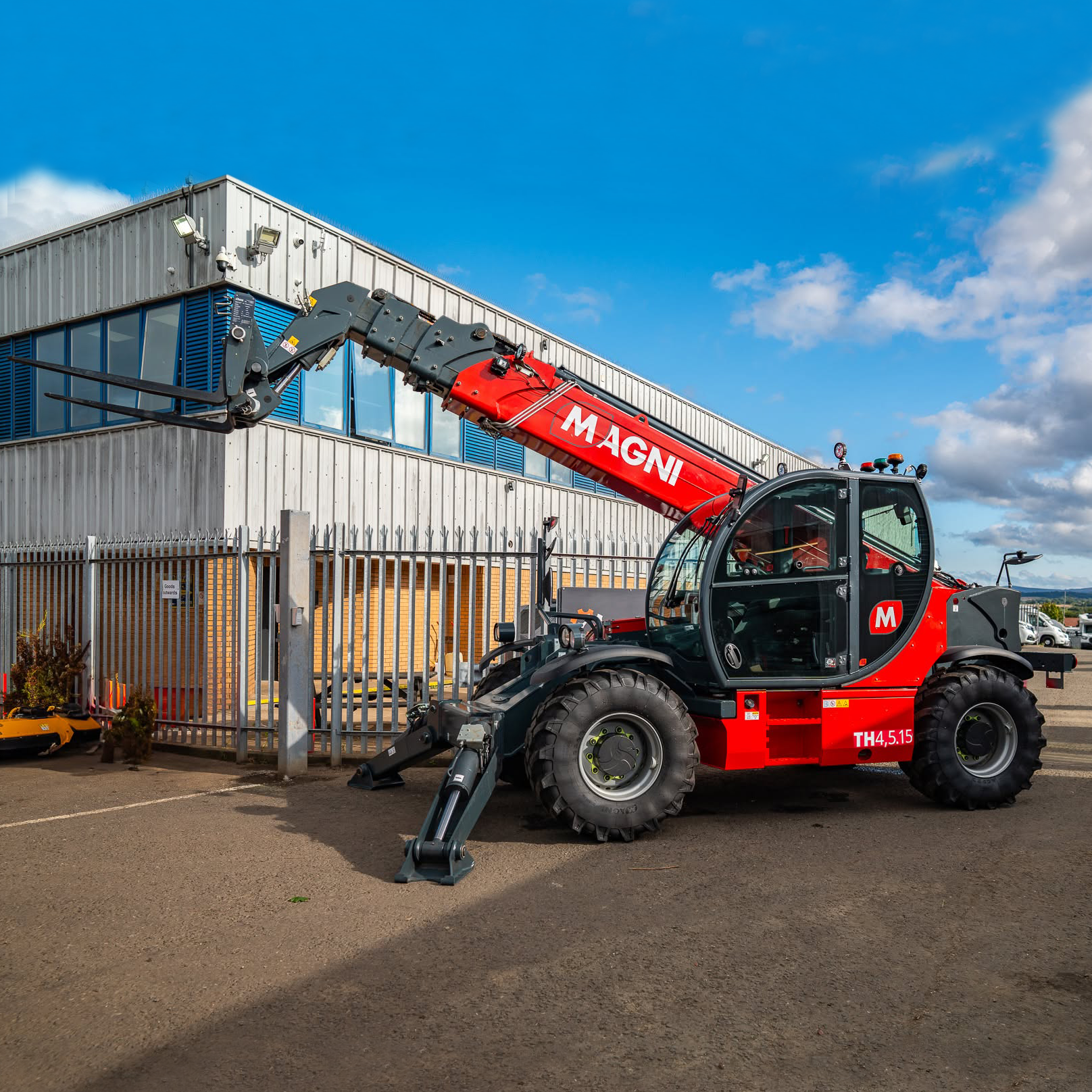 Telehandler_Magni_TH_4.5_15